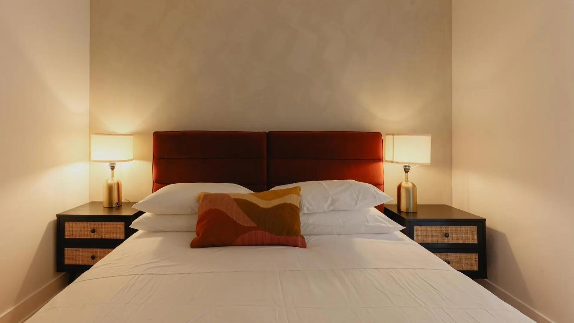 Aparthotel Rozenhaus Montreal Hotel
